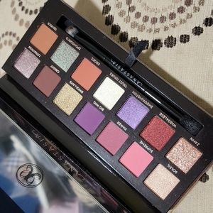 COPY - Anastasia Beverly Hills Jackie Aina Eyeshadow Palette